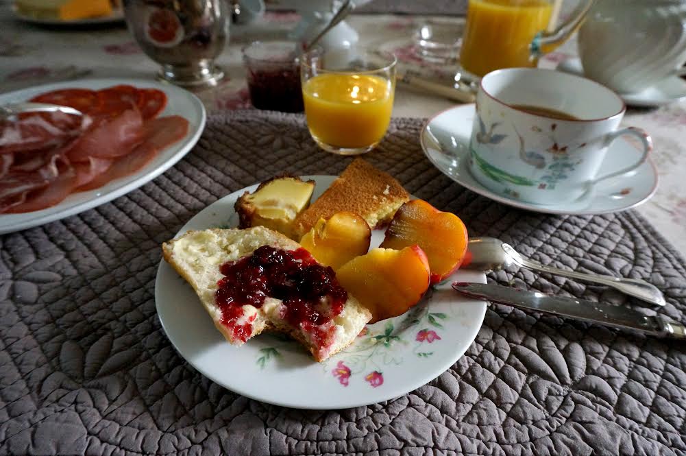 guest-house-breakfast-burgundy