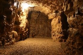cave-bersan-saint-bris-burgundy